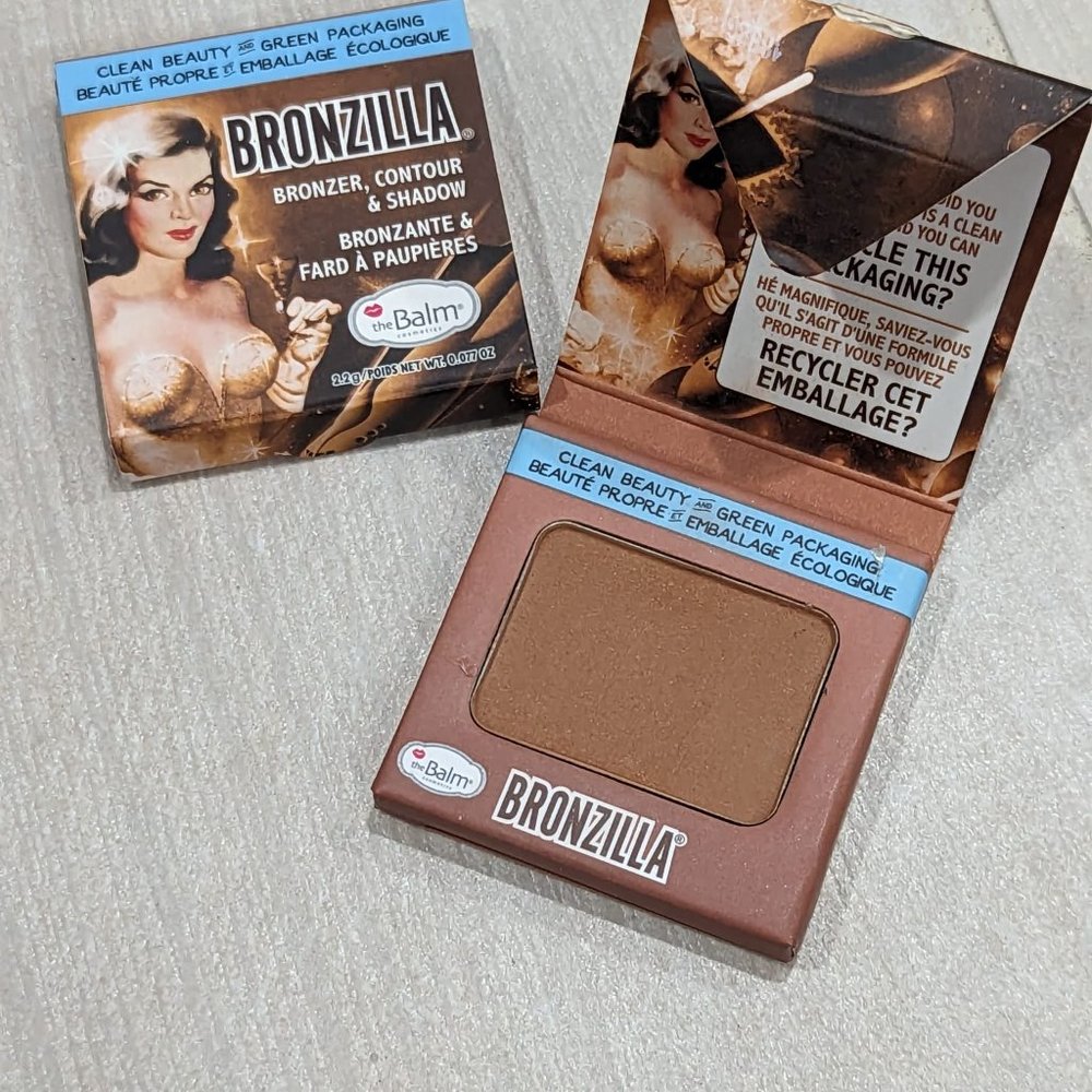 thebalm bronzilla contour powder/ bronzer mini size